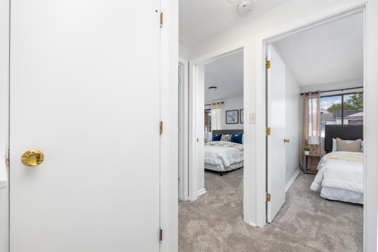 Beautiful 3 Bedroom Condo In Hartford! Exterior foto